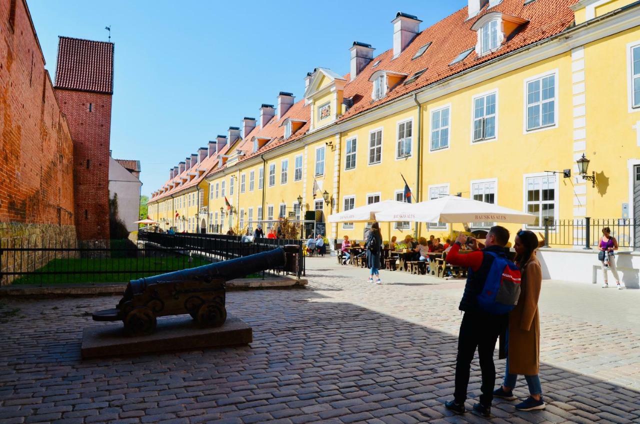 Jacob'S Barracks Apartment In Old Town Riga Exteriör bild